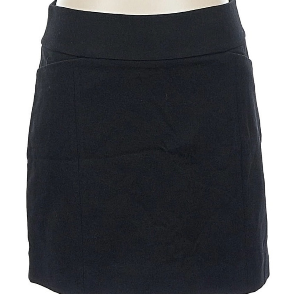 WH/BM black skirt